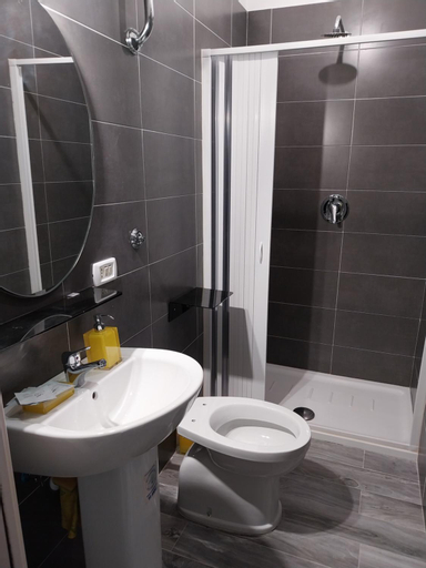 Bathroom 9