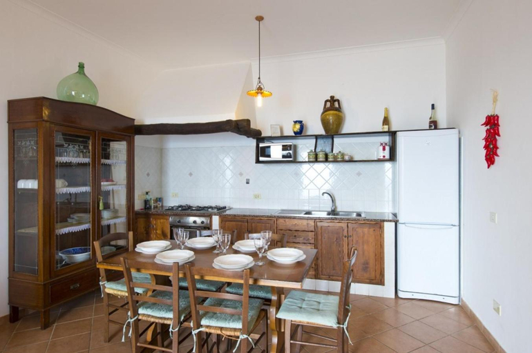 Kitchen 3, Villa Tranquillita, Salerno