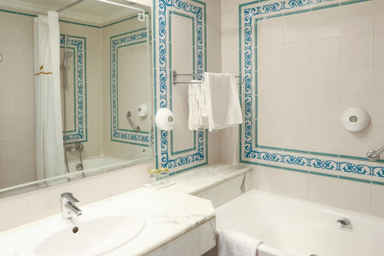 Bathroom, Royal Garden Palace, Djerba Midoun