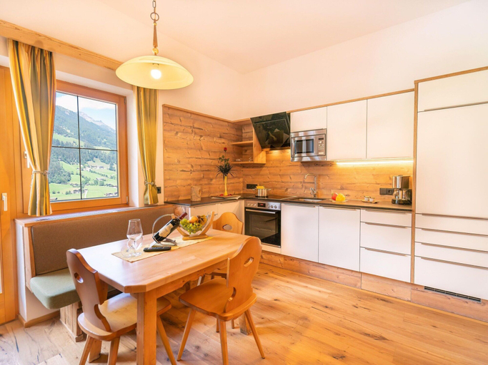 Private kitchen 5, Apartment in Neustift Near Ski Lift, Innsbruck Land