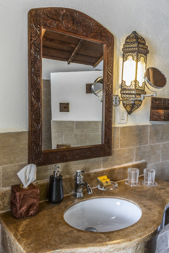 Bathroom 4, Breezes Beach Club & Spa, Kusini