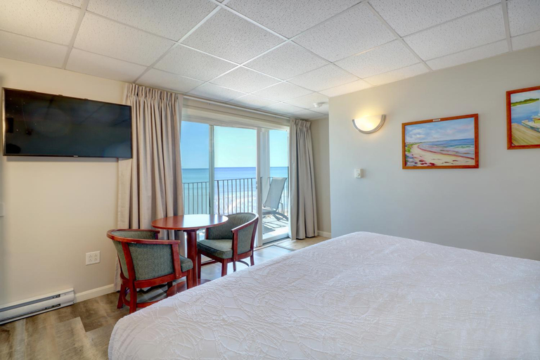 Bedroom 4, Atlantic Oceanfront Hotel, Wells Beach, York