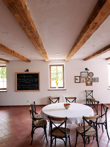 Food & Drinks 2, BASALTINA Panzio, Tapolca