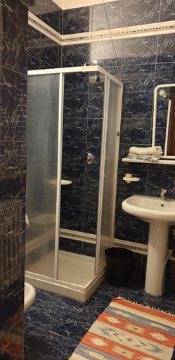 Bathroom 3, Ristorante Albergo Roma, Milano