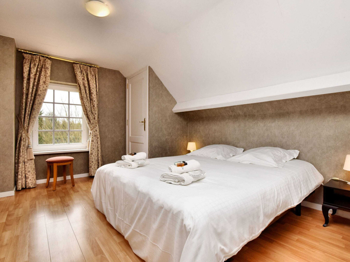 Bedroom 3, Durbuy Luxe Villa with Pool, Namur