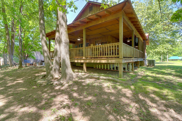 Others 5, Roomy Riverfront Trout Valley Cabin with Porch!, Izard