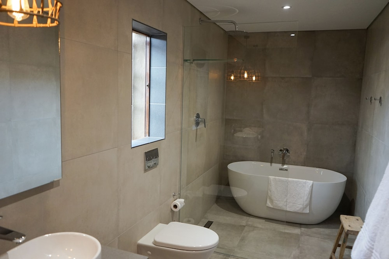 Bathroom 5, Garden Route Game Lodge, Eden
