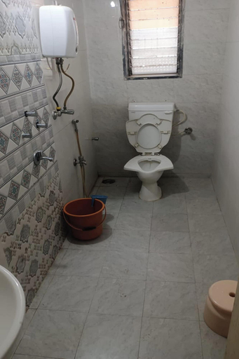 Bathroom 4, Turning Point Resort, Thane