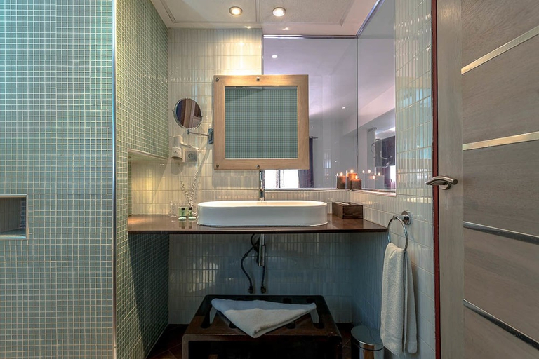 Bathroom 3, Cafa de Rome Business Hotel, Dakar