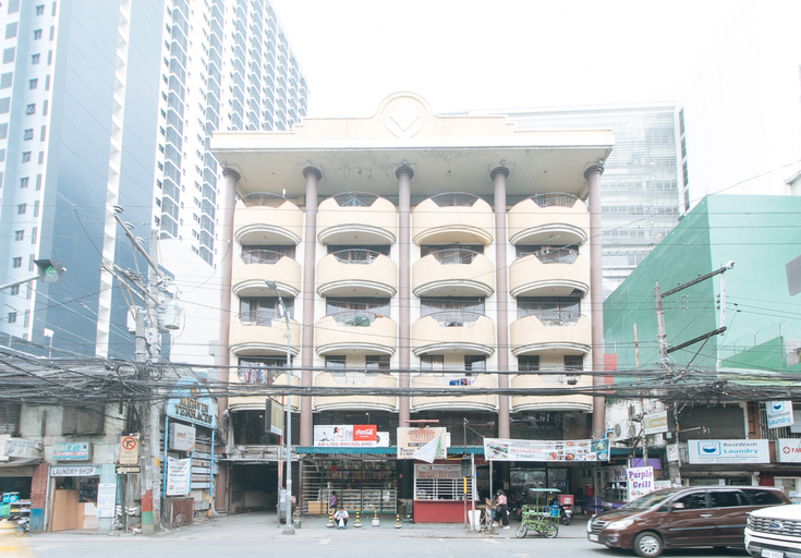 Exterior & Views 2, Mervin's Terraces By Reddoorz, Manila City