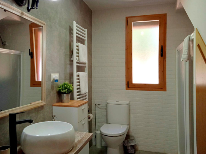 Bathroom 2, El Vagon de Baides, Guadalajara