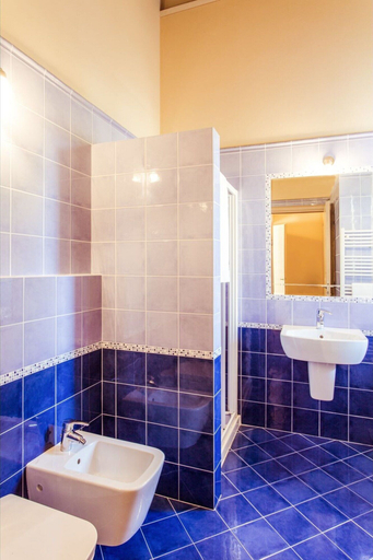 Bathroom, Belvilla by OYO Attractive Residence on Lake Garda, Brescia