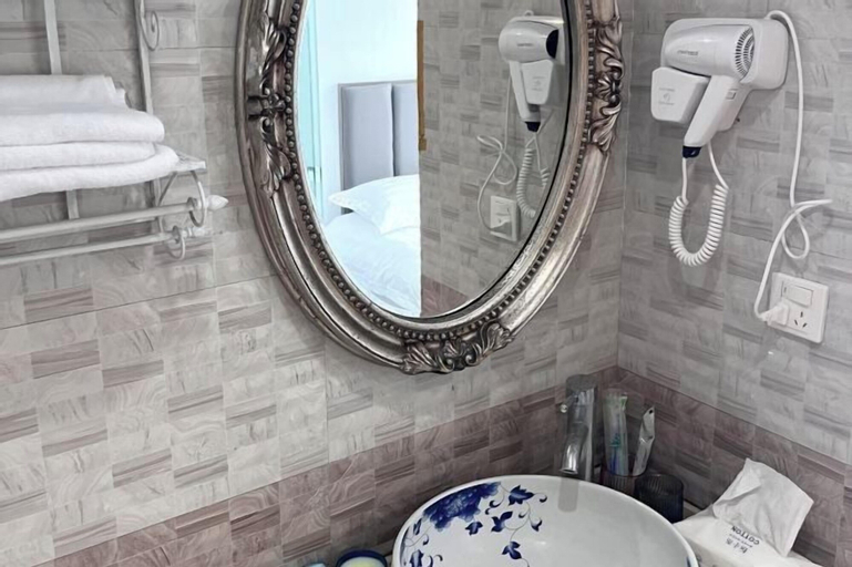Bathroom 5