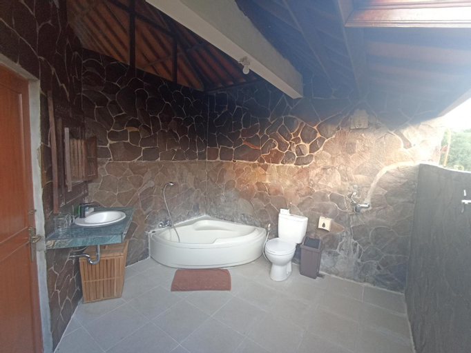 Bathroom 27