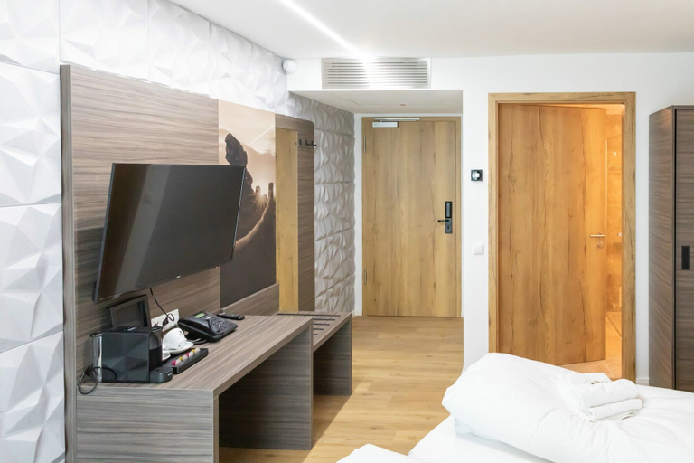 Bedroom 3, Central Hotel & Lounge Adult Only, Goslar