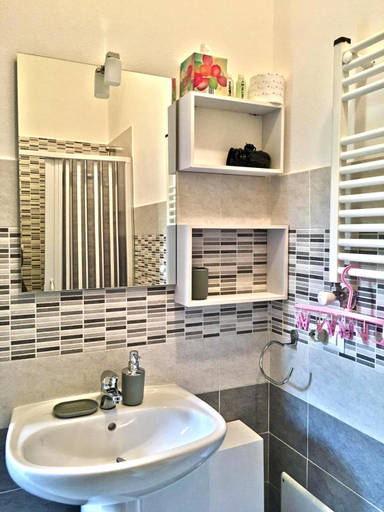 Bathroom 3, B&B MaryGrace, Sassari