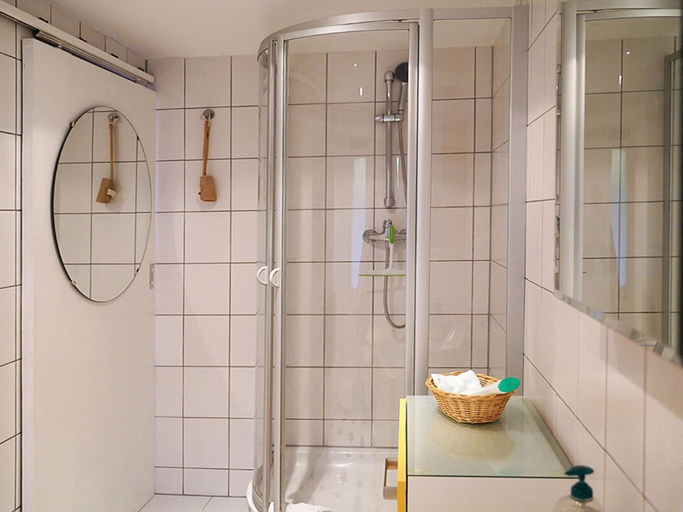 Bathroom 3, Holiday Home With art, Leipzig