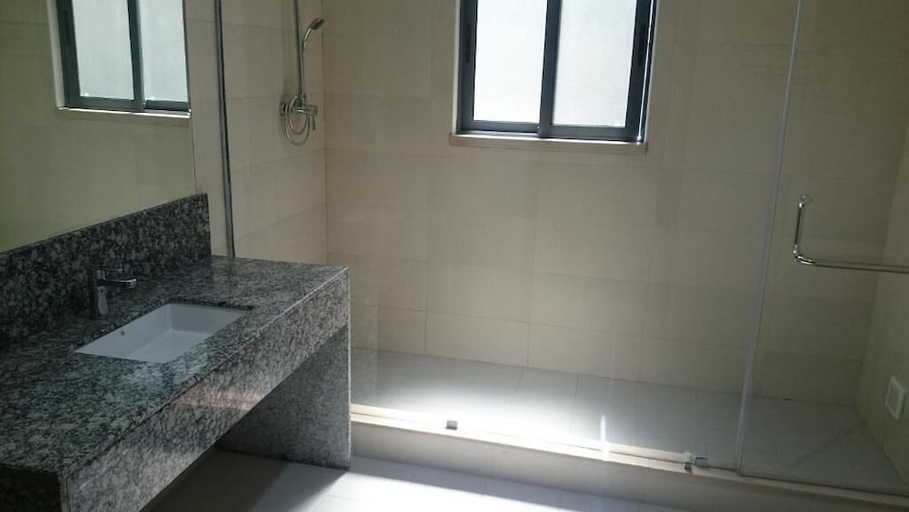 Bathroom 3, WL Hotel Maputo City Centre Mozambique Collection, Maputo