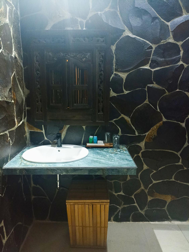 Bathroom 24