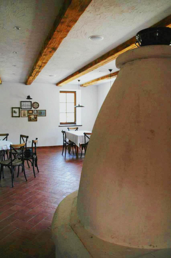 Food & Drinks 3, BASALTINA Panzio, Tapolca