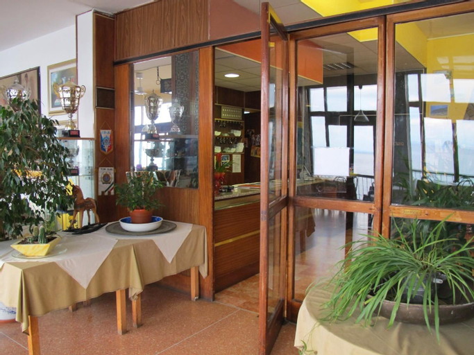 Food & Drinks 3, Hotel Capo Noli, Savona