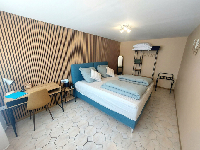 Bedroom 3, Buk City Apartments, Csepreg