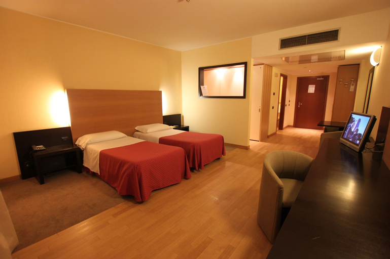 Bedroom 12