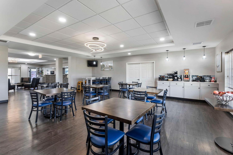 Food & Drinks 5, Best Western Plus MidAmerica Hotel, Saint Clair