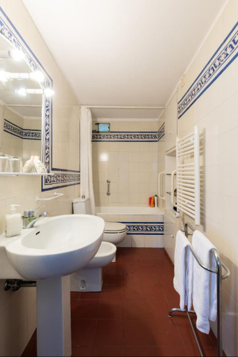 Bathroom 2, Villa Le Pergole- Firenze, Florence