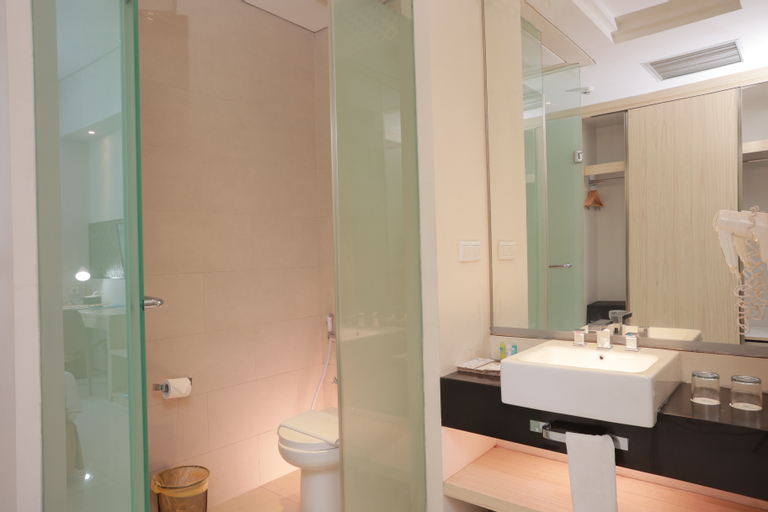 Bathroom 9