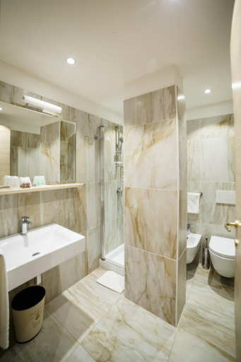 Bathroom 3, Olympic regina hotel, Trento
