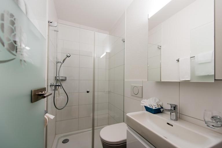 Bathroom 4