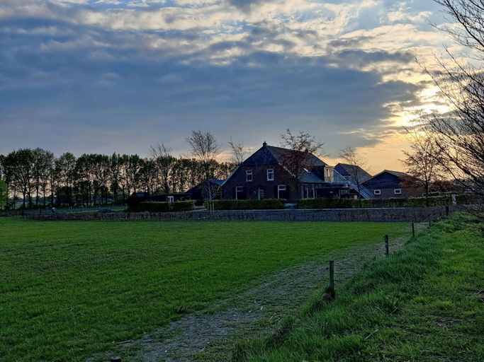 Exterior 3, Farmhouse in Silvolde With Hot Tub, Wisch