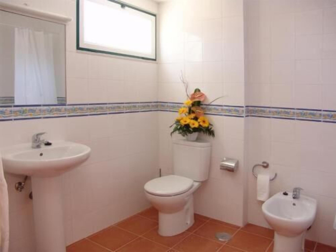Bathroom 3, Oleandro Country Club, Albufeira