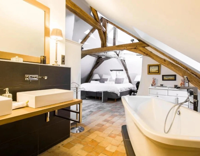 Bathroom, Chateau de Moison, Cher