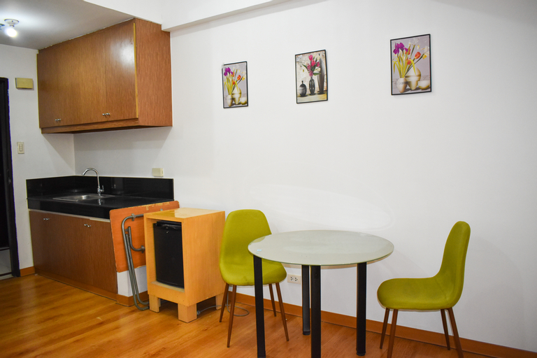 Dining Room 6