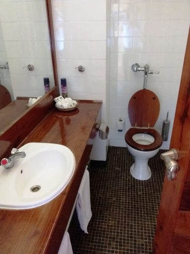 Bathroom 3, Seronera Wildlife Lodge, Serengeti
