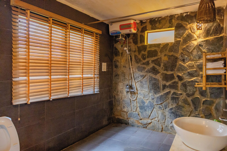 Bathroom 4