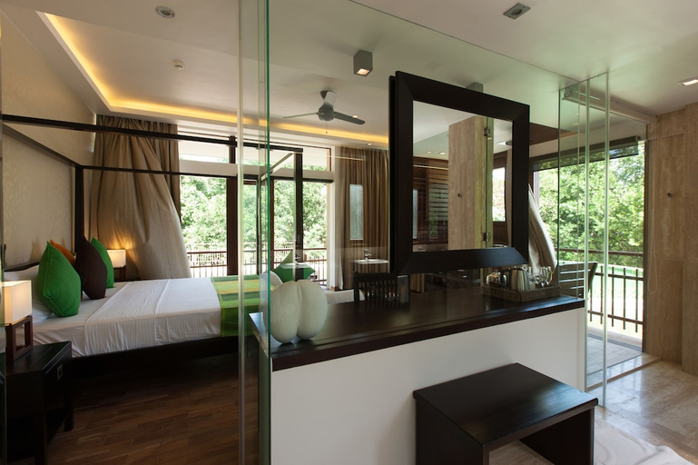 Bedroom 4, Le Relax Luxury Lodge
