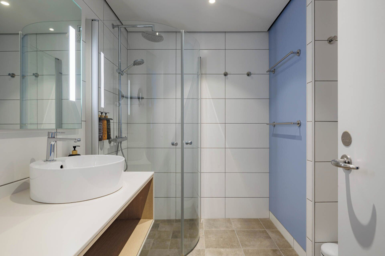 Bathroom 5, Griffen Spahotel, Bornholm