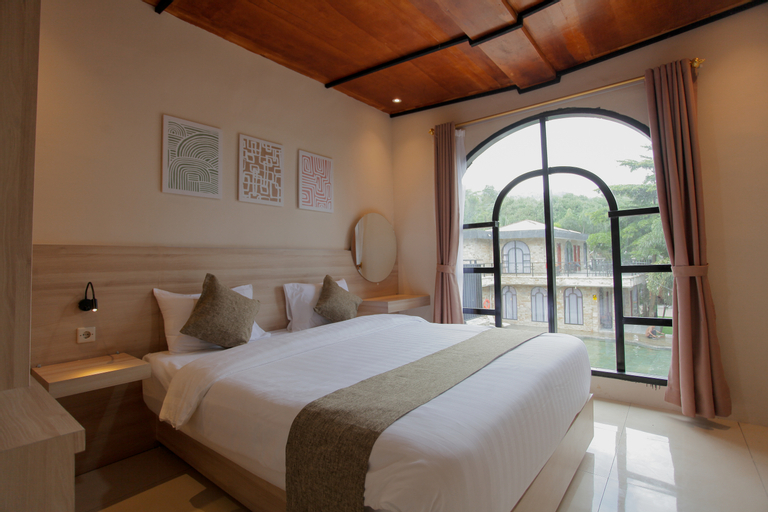 Bedroom 8