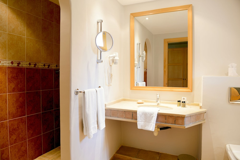 Bathroom 5, Calimera Delfino Beach Resort and Spa, Hammamet