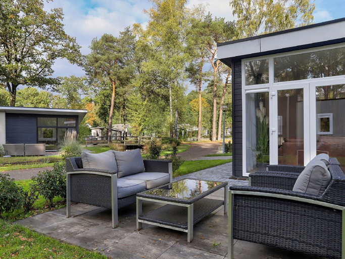 Property amenity, Chalet by Forest Edge With Modern Design, Hof van Twente