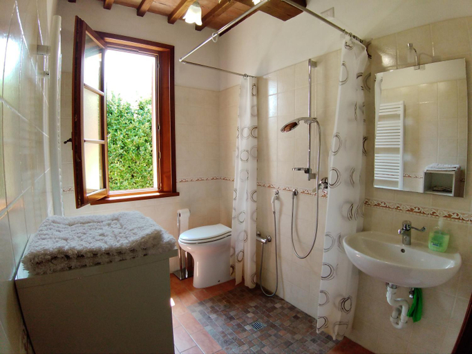 Bathroom 3, Agriturismo Barbarino, Florence
