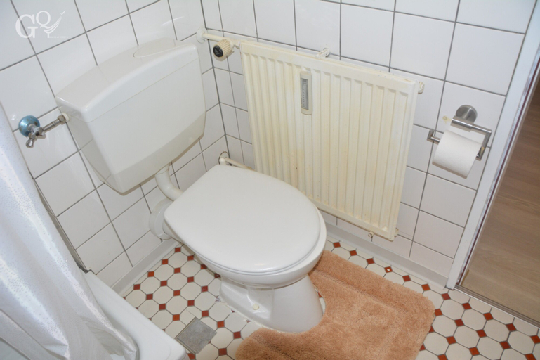Bathroom 7