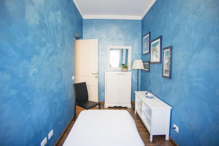 Bedroom, Stradivari Luxury Apartment, Rome
