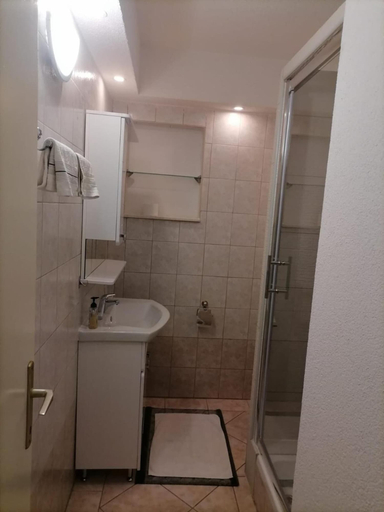 Bathroom 3, Apartments Libertas, Rogoznica