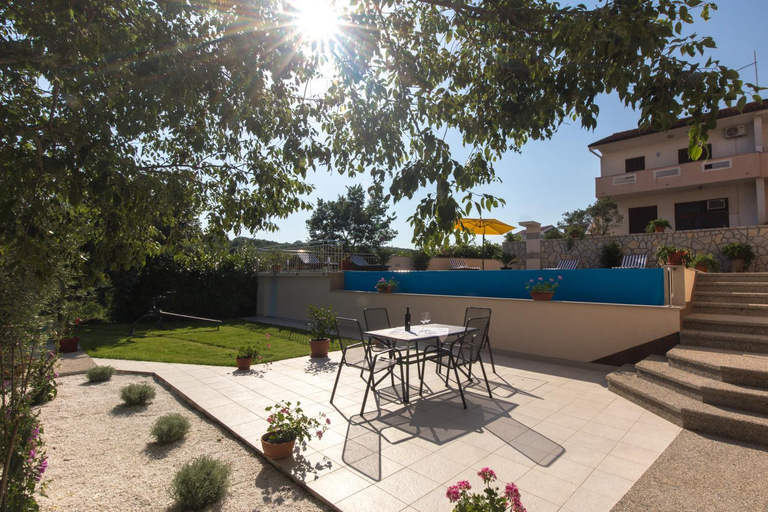 Others 3, Apartments with pool Ivana Krk, Krk