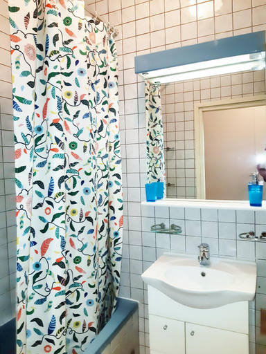 Bathroom, My Miracle Apartment, Zagreb