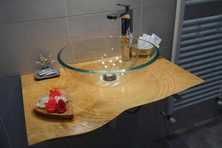 Bathroom 2, B&B VALCHISONE, Torino